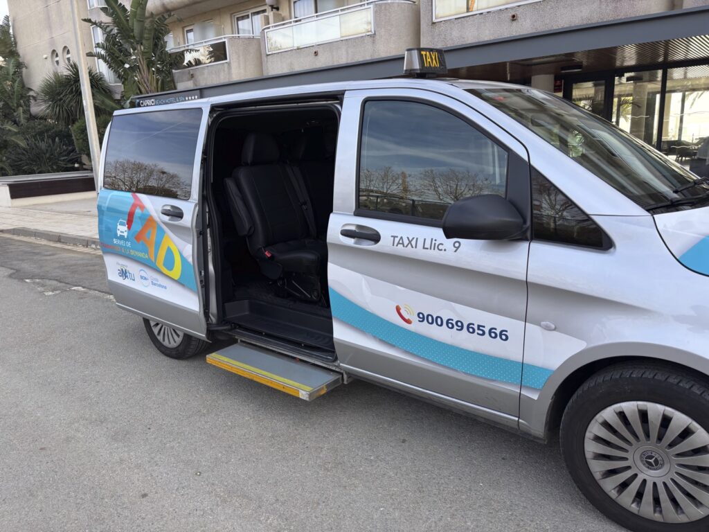 Transfer Santa Susanna Mercedes Vito
